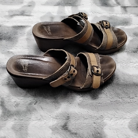 Dansko Women's Open Toe Slides /Sandals.   Size 7.5 (38) - Picture 2 of 6